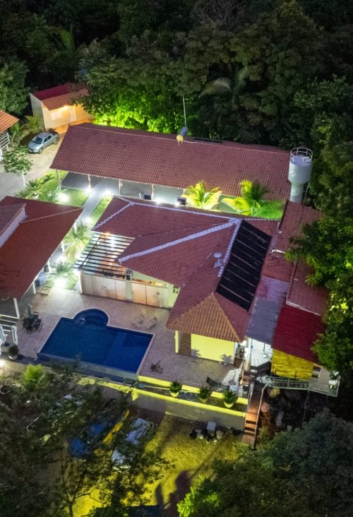 Imagem área da pousada santapira